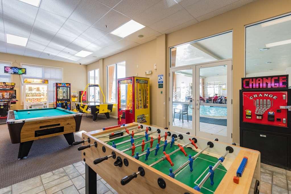 Vacation Village In The Berkshires Hancock Bekvämligheter bild The game room at the Student Life Center