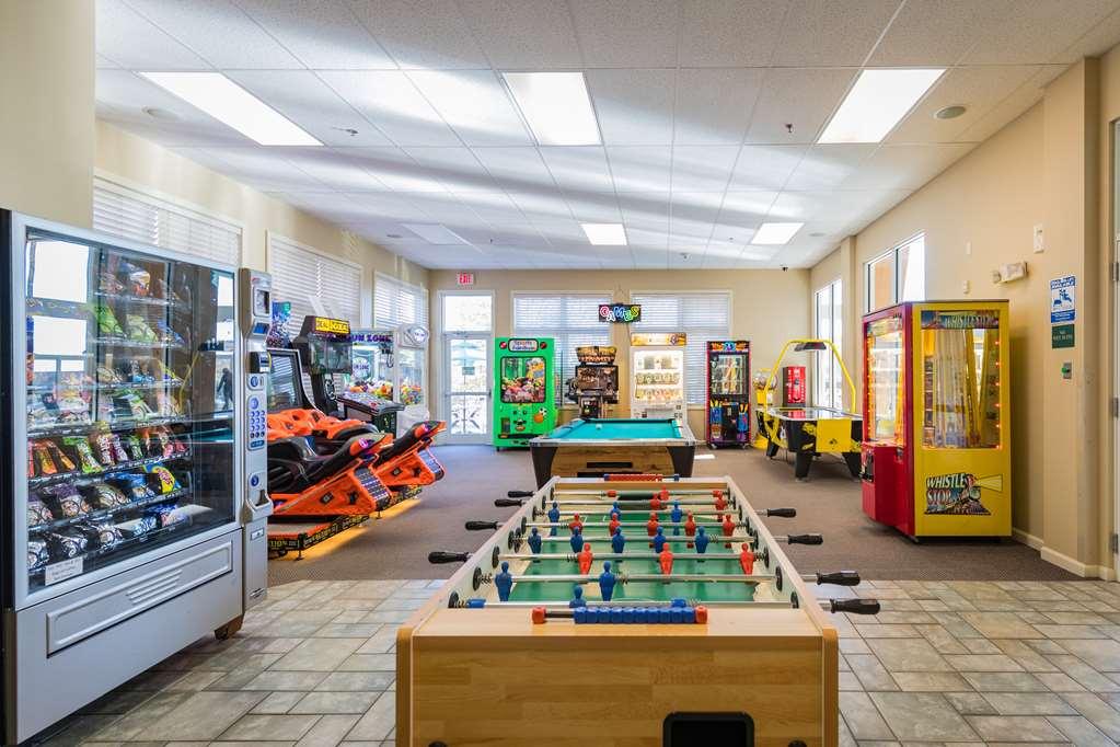 Vacation Village In The Berkshires Hancock Bekvämligheter bild The game room at the National Museum of Play