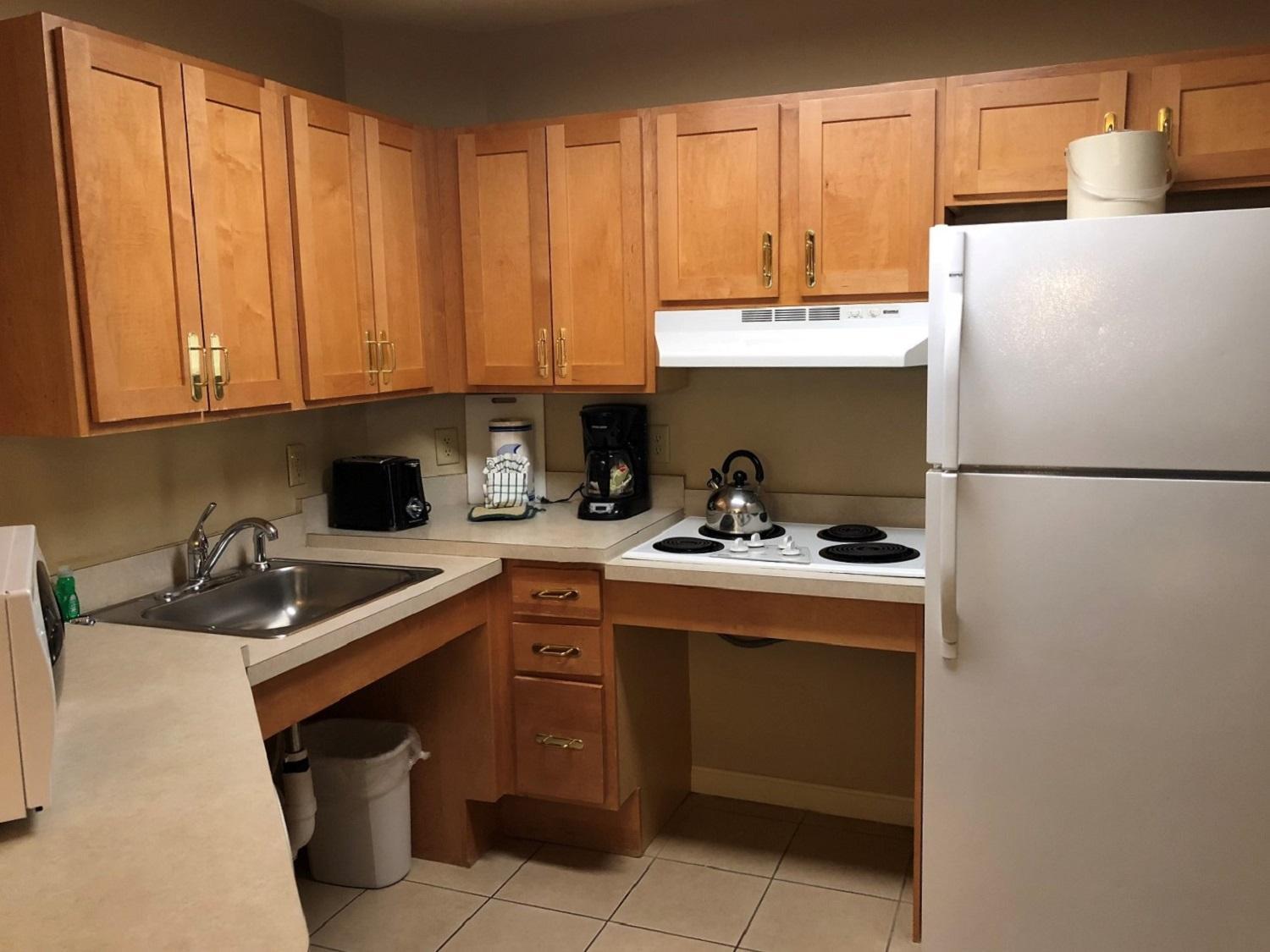 Vacation Village In The Berkshires Hancock Rum bild A typical kitchen in a typical apartment