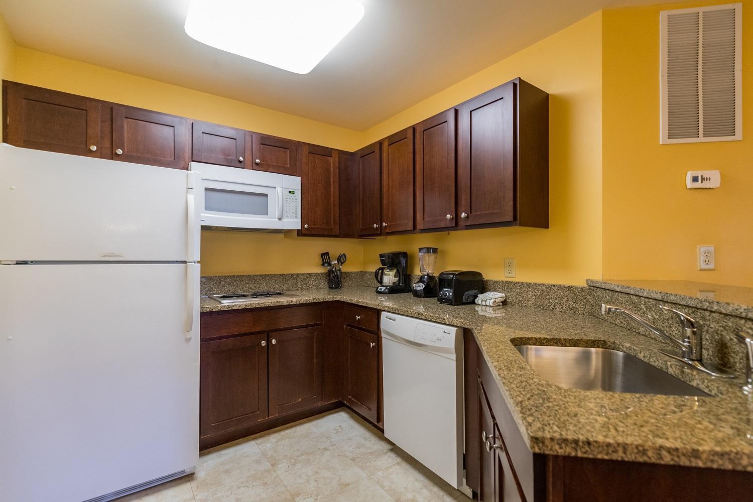 Vacation Village In The Berkshires Hancock Rum bild A typical kitchen in a Residence Inn